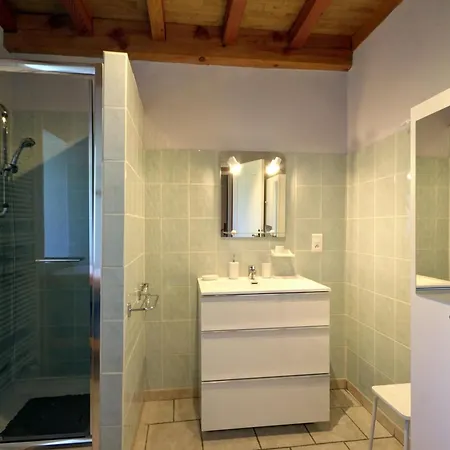 Saint-romain-d'urfé, 5 Pièces, 9 Personnes - Fr-1-496-36 Hébergement de vacances