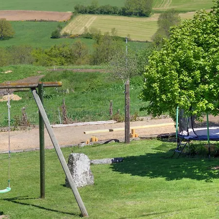 Saint-romain-d'urfé, 5 Pièces, 9 Personnes - Fr-1-496-36 *